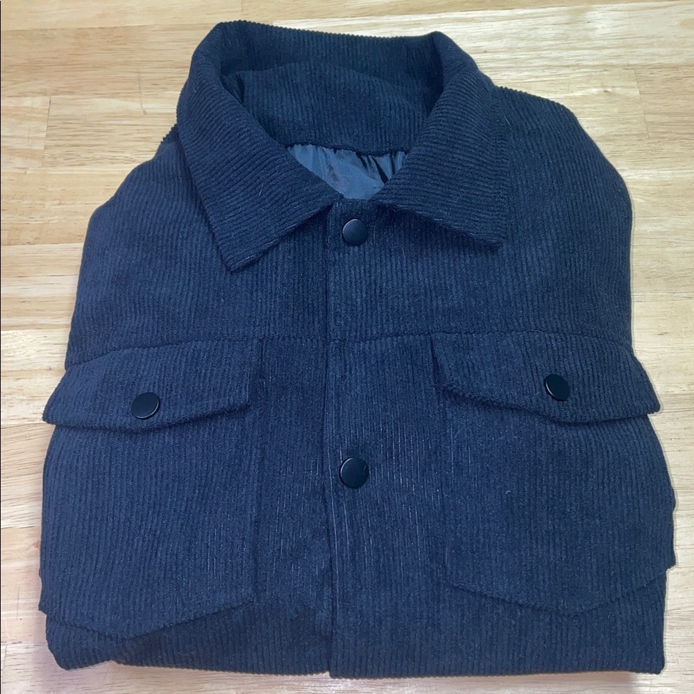 Men's Black Corduroy Lined Jacket.  Snap Closure.  Breast & Side Pockets  Large